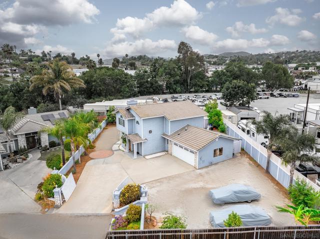 119 Smilax Rd, Vista CA: https://media.crmls.org/mediaz/778cb83d-2e21-47e8-8663-ff66810d64eb.jpg