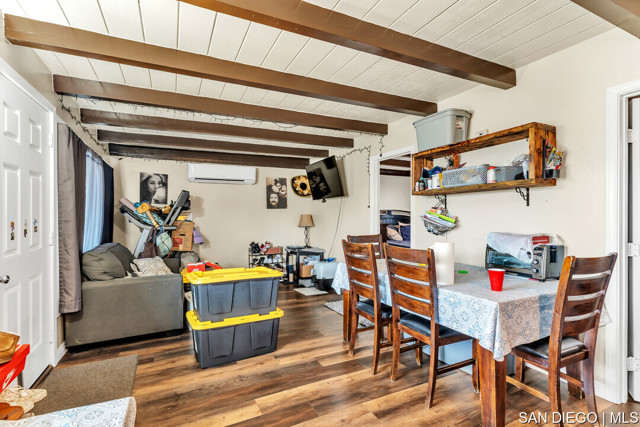 157 59 Natal WAY, Vista CA: https://media.crmls.org/mediaz/778d3ac6-87d0-4c35-bf18-cc53adcdb93f.jpg