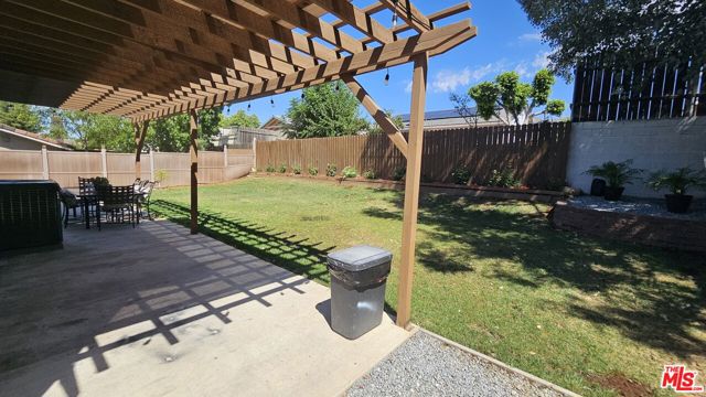 7024 Laurel Place, Highland CA: https://media.crmls.org/mediaz/778d6634-8c8e-4eaa-b4c7-53a5947679e0.jpg