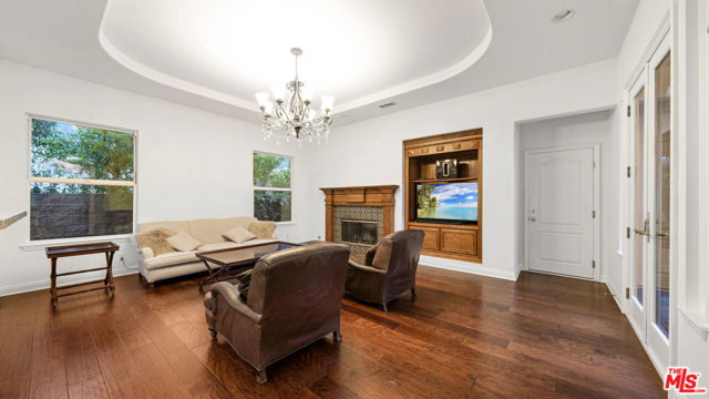 20245 Via Galileo photo 27