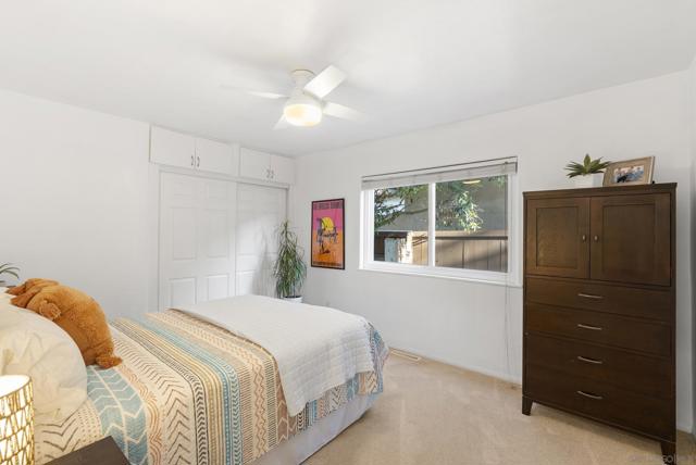 4474 Niagara Ave, San Diego CA: https://media.crmls.org/mediaz/778f85db-6f46-4766-ac81-543cc23493ad.jpg