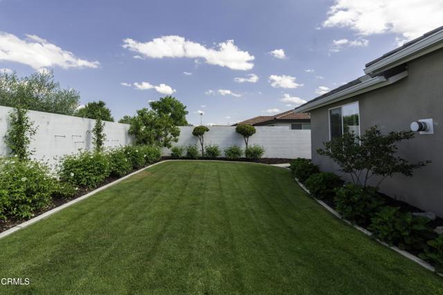 Detail Gallery Image 27 of 35 For 11612 Shady Valley Pl, Bakersfield,  CA 93311 - 3 Beds | 2/1 Baths