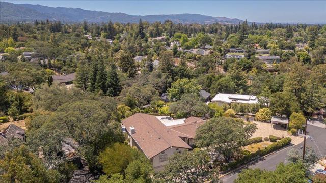 17095 Summit Way, Los Gatos CA: https://media.crmls.org/mediaz/778fd87d-fbc9-4eeb-992e-1b95b2ccfbdc.jpg