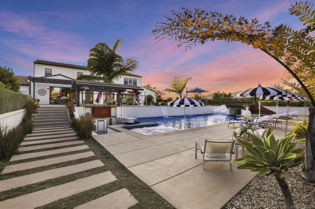 8366 The Landing Way, San Diego CA: https://media.crmls.org/mediaz/77900195-2345-4bf2-9a14-056c4ef1aebb.jpg