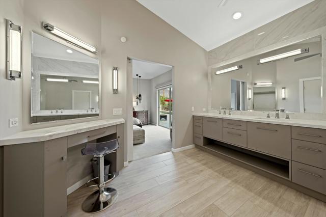 73112 Bel Air, Palm Desert CA: https://media.crmls.org/mediaz/779001f2-320e-431a-98ca-647e3627ba1b.jpg