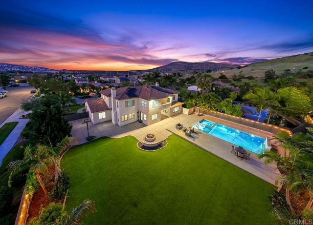 Detail Gallery Image 9 of 68 For 2004 Corte Saltero, Chula Vista,  CA 91914 - 5 Beds | 5/1 Baths