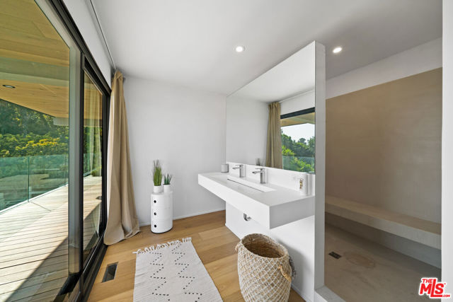 23812 Malibu Crest Drive, Malibu CA: https://media.crmls.org/mediaz/77916b6c-749e-4672-ad9e-a1d4e729361a.jpg