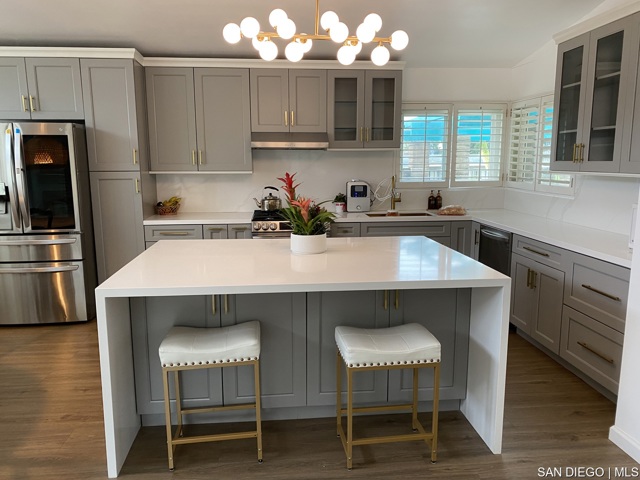 2401 Canfield DR, La Habra CA: https://media.crmls.org/mediaz/7791dd09-8772-476e-879d-2360aaf0a2ed.jpg
