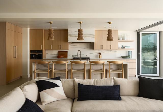 2841 Bayside Walk, San Diego CA: https://media.crmls.org/mediaz/77932741-844c-49d0-87f3-f2fae4ed953b.jpg