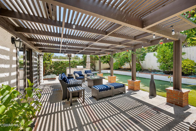 1267 Willsbrook Court, Westlake Village CA: https://media.crmls.org/mediaz/77936da8-eec8-4c4a-bbdb-61436e059719.jpg
