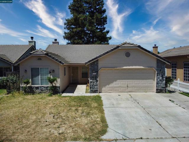 4212 Dunster Drive, Salida CA: https://media.crmls.org/mediaz/7793d3f9-9c1d-435b-a132-262767fae6c6.jpg