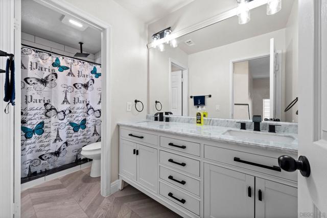 3585 Acacia St, San Diego CA: https://media.crmls.org/mediaz/7795d51d-b6c9-477a-9e23-ea97c4407e2b.jpg