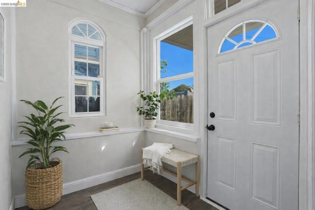 3114 california, Berkeley CA: https://media.crmls.org/mediaz/7795ed58-2d10-47cf-a3d1-fa23ee4db4b0.jpg