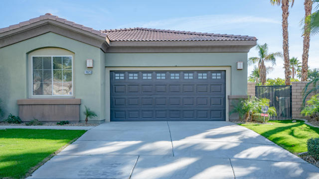 79925 Corte Calero, La Quinta CA: https://media.crmls.org/mediaz/7795f9fc-79e6-4b66-9653-b1ccb0b01599.jpg