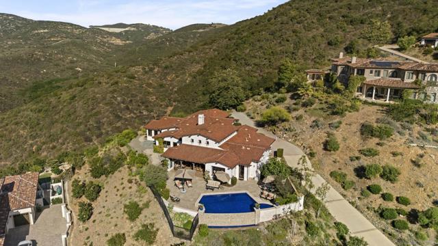 7778 Camino Sin Puente, Rancho Santa Fe CA: https://media.crmls.org/mediaz/7797a789-5305-4a05-be50-de4c4f5d5952.jpg