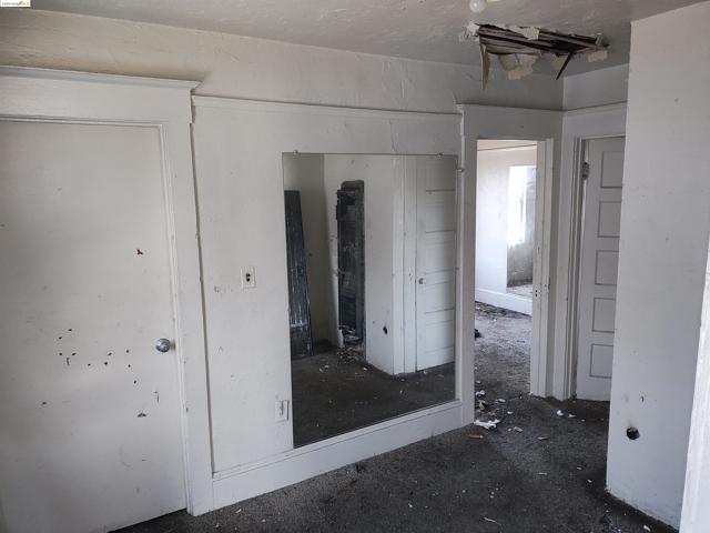 Image 6 of 20 For 5580 Fremont St