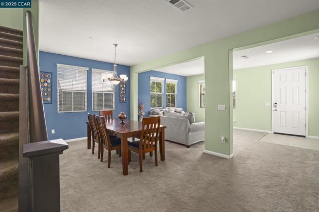 2536 Tomales Bay Dr, Bay Point CA: https://media.crmls.org/mediaz/77983983-8ec1-4260-bdeb-b608a9233d1b.jpg