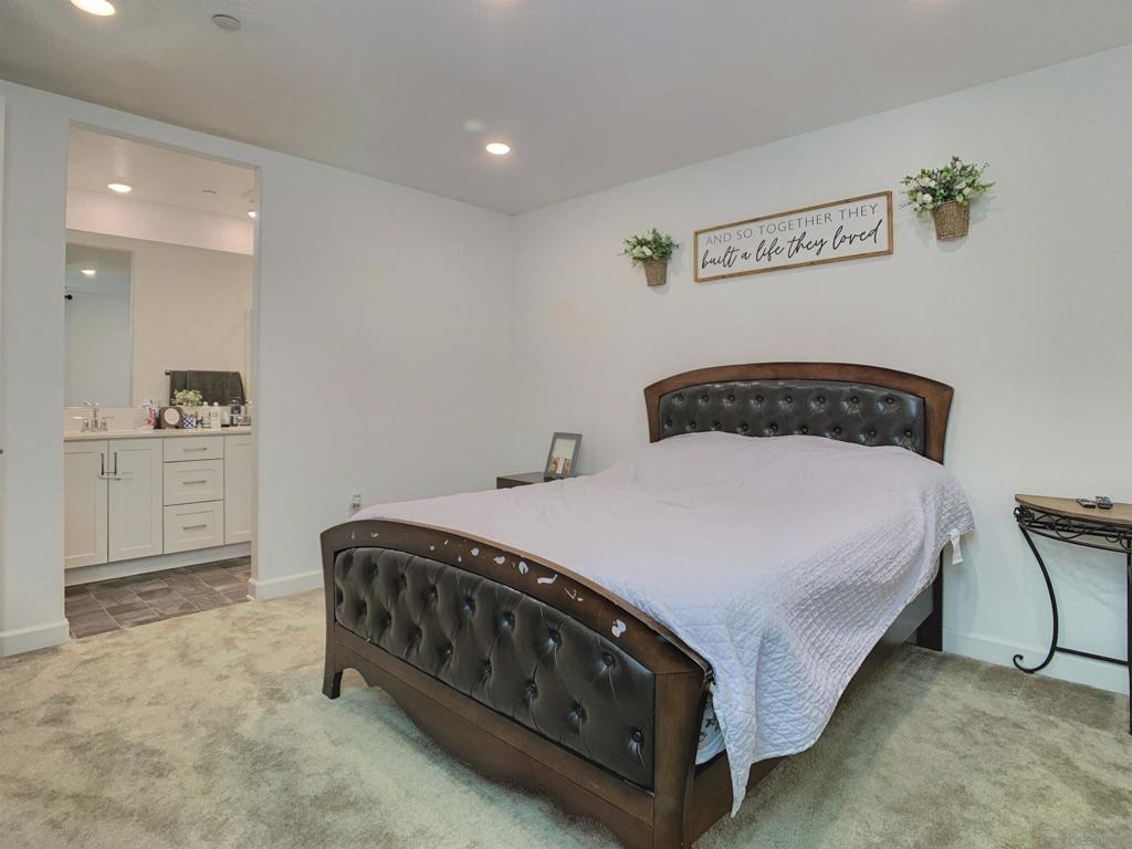 MLS #250039012SD image #21