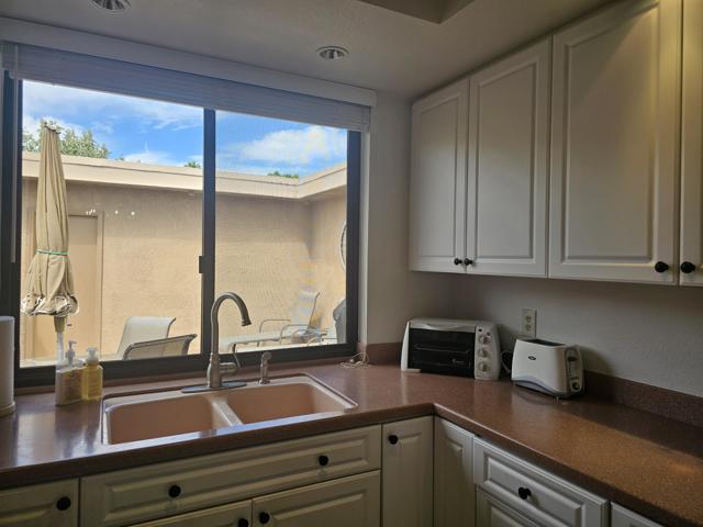 101 La Cerra Drive, Rancho Mirage CA: https://media.crmls.org/mediaz/7798f800-4ddc-4436-99e0-080f24e13c61.jpg