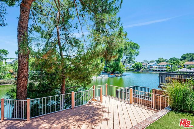 30757 Canwood Street, Agoura Hills CA: https://media.crmls.org/mediaz/77990721-050e-470f-a90a-4d37c9aa2468.jpg