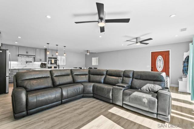 1452 Rock Terrace, Alpine CA: https://media.crmls.org/mediaz/77995e12-3a67-470e-be01-be6fac9cd60c.jpg