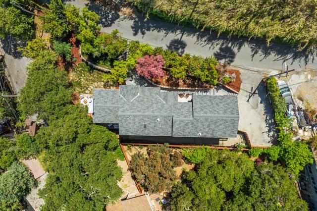 3554 Oak Knoll Drive, Redwood City CA: https://media.crmls.org/mediaz/779a09d3-e714-407a-a203-85a1a7b3fafe.jpg