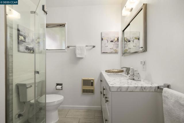 884 Juanita Dr, Lafayette CA: https://media.crmls.org/mediaz/779b0c24-6302-42bd-9fa4-5bb27fae6ea6.jpg
