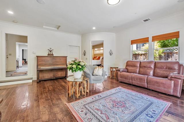712 California Street, Santa Cruz CA: https://media.crmls.org/mediaz/779c182e-476c-40ba-a438-a9caa1e275c0.jpg