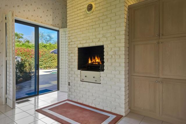 71170 W Thunderbird Terrace, Rancho Mirage CA: https://media.crmls.org/mediaz/779cb15f-3544-4dd3-9654-44693264a7ea.jpg