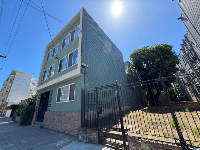 370 Bartlett Street, San Francisco CA: https://media.crmls.org/mediaz/779d2829-3d98-4076-9ed0-5d64377e0070.jpg