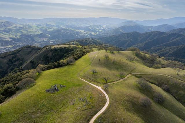 24 Vasquez Trail (Lot 254), Carmel CA: https://media.crmls.org/mediaz/779e283f-a467-4d5e-b5c6-de58faa92392.jpg