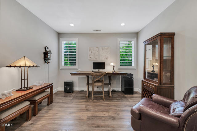20752 Veneto Way, Porter Ranch CA: https://media.crmls.org/mediaz/779f03a5-64a7-4d9b-bfa3-ad93fc8517ce.jpg