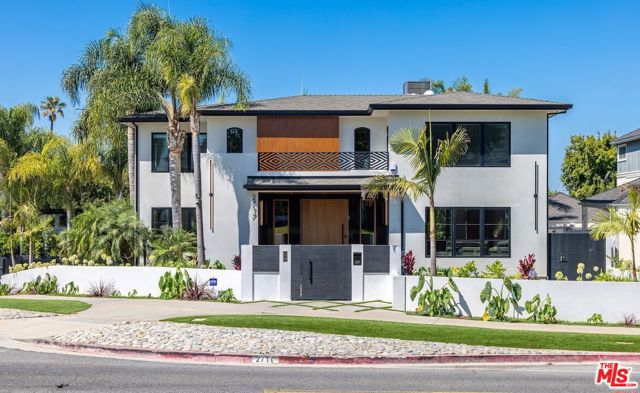 2717 Motor Avenue, Los Angeles CA: https://media.crmls.org/mediaz/779f84ef-d4ec-4928-8339-84554f761150.jpg