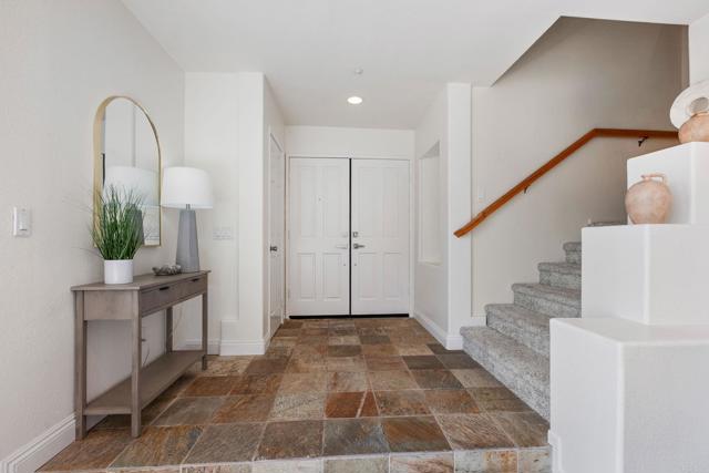 2490 Bear Rock Gln, Escondido CA: https://media.crmls.org/mediaz/779fa4b1-f9a8-4ef4-a00a-d0486c106aeb.jpg