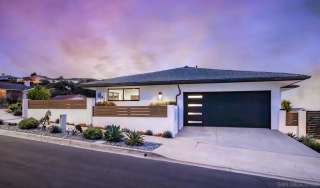 5560 Moonlight Lane, La Jolla CA: https://media.crmls.org/mediaz/779ffecb-e001-446c-9257-453773727fd7.jpg
