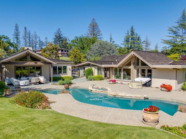 86 Belbrook Way, Atherton CA: https://media.crmls.org/mediaz/77a0669d-f8b9-49ab-91c8-3927bb978d00.jpg