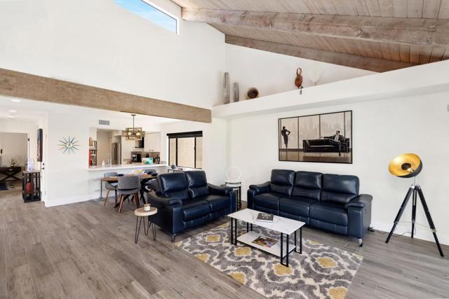411 Forest Hills Drive, Rancho Mirage CA: https://media.crmls.org/mediaz/77a1d9cd-4663-47a4-bf14-2f2e77343f7e.jpg