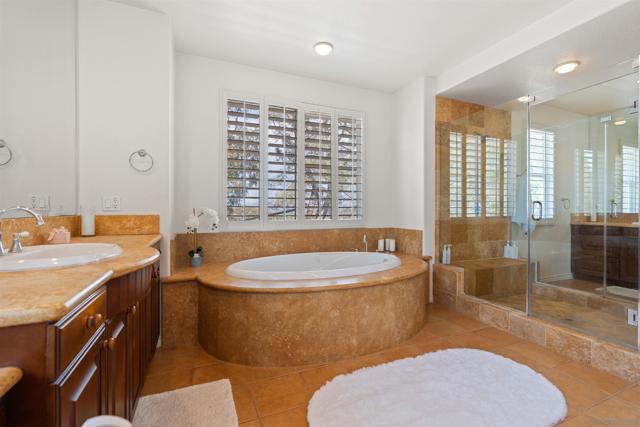 571 Lynwood Dr., Encinitas CA: https://media.crmls.org/mediaz/77a3325e-0db5-4678-8c14-fbab920ce3e3.jpg