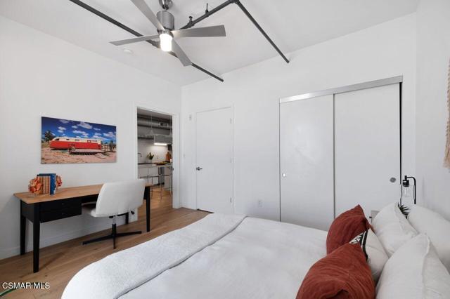 4115 Glencoe Avenue, Marina del Rey CA: https://media.crmls.org/mediaz/77a3da77-e67b-4f5e-8452-a1b57e499471.jpg