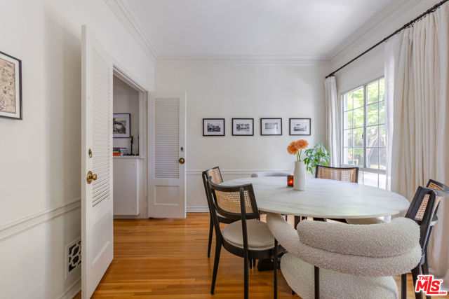 9660 W Olympic Boulevard, Beverly Hills CA: https://media.crmls.org/mediaz/77a437d2-1dfa-4707-8ccb-156c52f8aa13.jpg