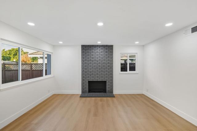 374 Manzanita Court, Milpitas CA: https://media.crmls.org/mediaz/77a504af-b0f4-401d-8912-88e0b1903a53.jpg