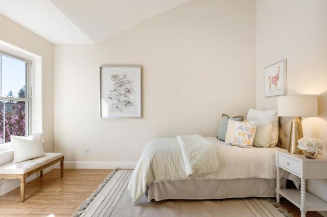 121 Pacchetti Way, Mountain View CA: https://media.crmls.org/mediaz/77a50fe4-6431-4968-9cfa-540eba3357bf.jpg