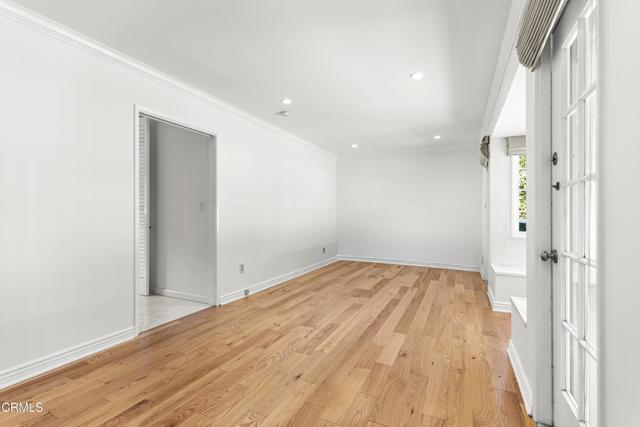 Detail Gallery Image 15 of 24 For 3826 Dixie Canyon Ave, Sherman Oaks,  CA 91423 - 3 Beds | 3 Baths