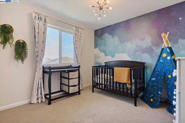 5352 Guenoc Valley Ln, Antioch CA: https://media.crmls.org/mediaz/77a6fa87-0db6-4c4b-9967-3c996549e012.jpg