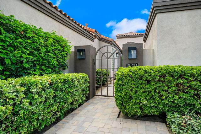 56765 Merion, La Quinta CA: https://media.crmls.org/mediaz/77a8c0db-48fa-49e0-a7a0-26d0f44b1dac.jpg