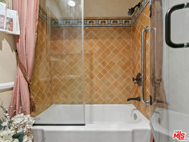 22626 Pacific Coast Highway, Malibu CA: https://media.crmls.org/mediaz/77a8f145-a9ef-413c-a622-59fea95555af.jpg