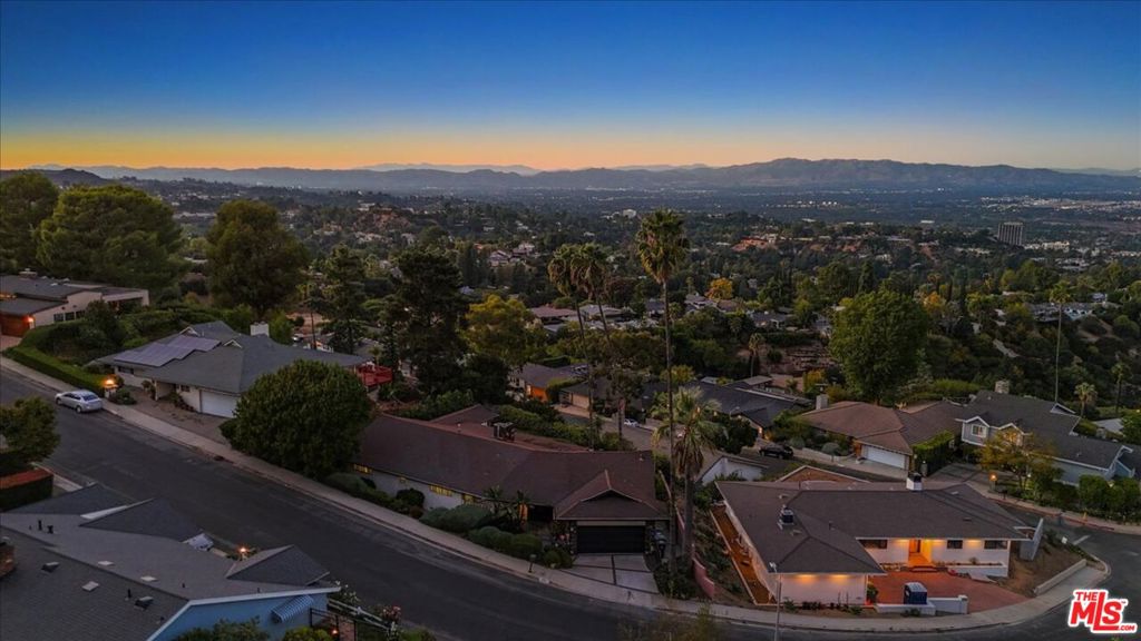 15451 Longbow DriveSherman Oaks img 11