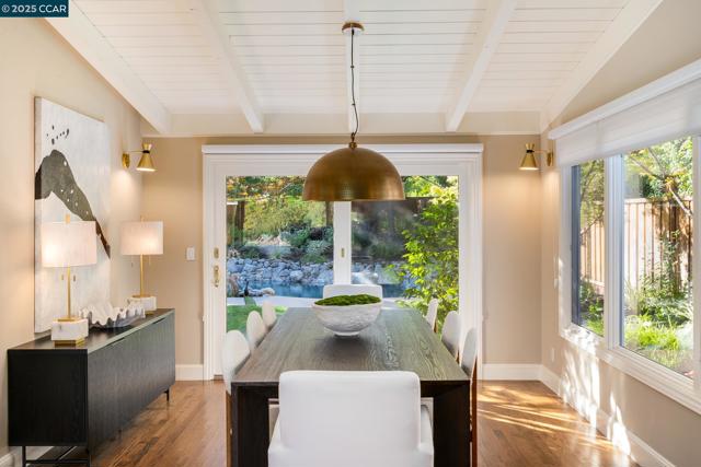9 Saint Andrews Pl, Alamo CA: https://media.crmls.org/mediaz/77aa7265-323b-438a-99ae-d5e9190f83a4.jpg