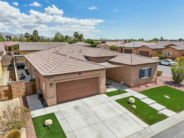 42912 Gazapo Court, Indio CA: https://media.crmls.org/mediaz/77aa809f-59dd-4837-a5af-00d606e5a51a.jpg