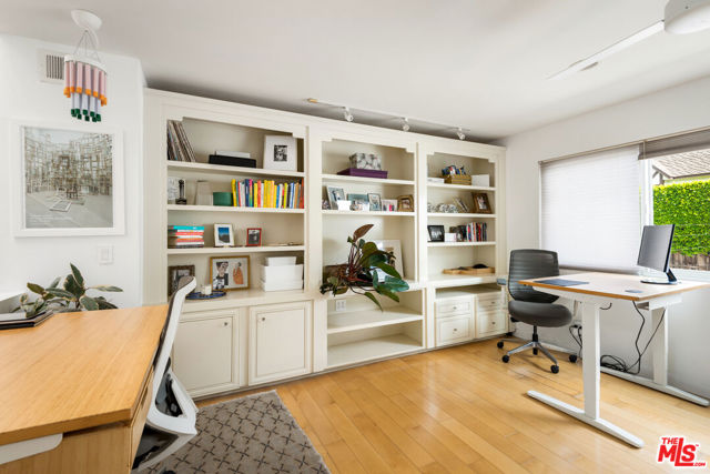 2408 34th Street, Santa Monica CA: https://media.crmls.org/mediaz/77aafb77-1eb3-4a32-a7ca-539479ffc07d.jpg
